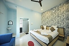 Shakuntala hotel, Dumka