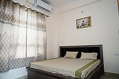 Garg Homestay, Ghumarwin