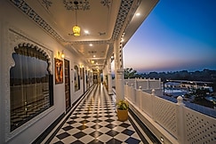 THE MARUWAS - A Luxury Retreat, Mavli