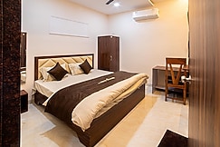 Hotel The Darsh, Katni