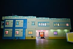 Sky View Guest House & Restaurant, Shantiniketan