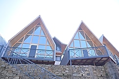Alpine Vista Wellness and Resort, Guptkashi
