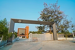 High View Lodging, Solapur