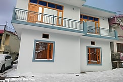 Starry Night's Home Stay, Vikasnagar