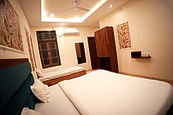 Hotel Maruti Nandan, Varanasi