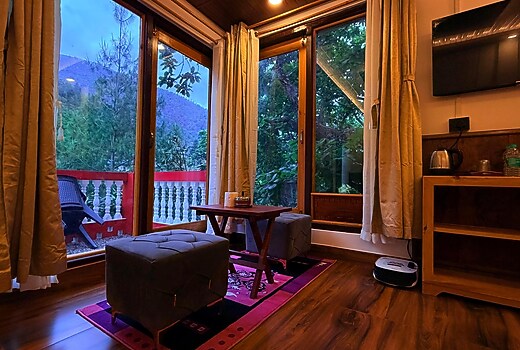 Sangti Valley Riverside Farmstay