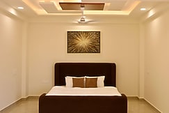 Casa Bianca Luxury Villa with Pool Amenities, Gurgaon