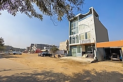 Hotel Silver Star, Greater Noida