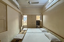 SHIVALAY GUEST HOUSE, Varanasi