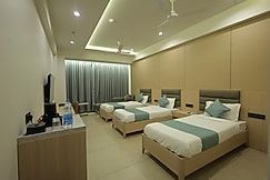 Sarju Palace, Valsad