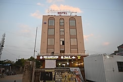Hotel The Sabhyansh (Only 200 Meters from Temple), Khatu