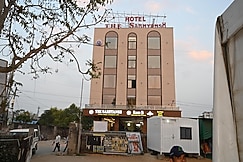 Hotel The Sabhyansh (Only 200 Meters from Temple), Reengus