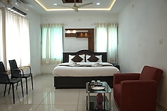 SREEKRISHNA TOURIST HOME, Thiruvananthapuram