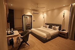 Hotel Midas, Sagar