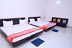 Laxminarayan hotel, Manawar