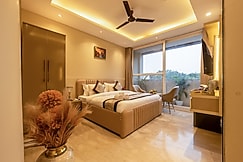 Laffaire Select, Delhi