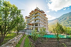 SNOW CITY STAYS-SHIVALAYA - HEATED & AIR COOLED STAY, Manali