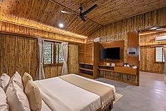 Timber cottages by Alaya Stays, Igatpuri
