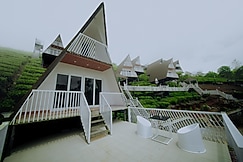 Thottom Stays Vagamon -Luxury A-Frame Glamps, Vagamon