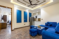 The Ivory 2bhk Serviced Apt |Golf course/Cyber City - BnB Sakura, Gurgaon