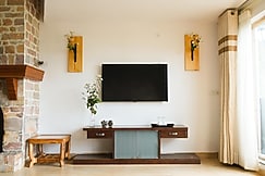 Samar Villa by Trayati Stays, Kasar Devi, Binsar Wildlife Sanctuary, Binsar