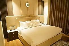 Hotel Luxe Manor Mohali, Chamkaur Sahib