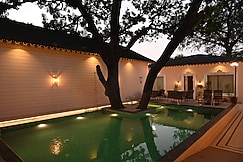 RAMA RETREAT LUXURY COTTAGES, Ayodhya