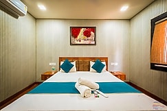Hotel Nutan Ashray  200 Mtr From Prem Mandir, Vrindavan