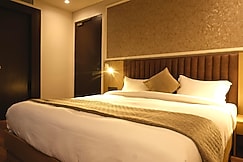 Red Sapphire Royale, Moradabad