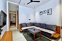 Luxury 2BHK Service Apartment in Vijay Nagar | Prime Central Indore Stay, Indore