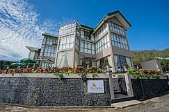 The CheRiz Boutique, Walapane