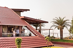 SaffronStays Konkan Kinara, Guhagar