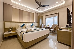 Hotel Holiday Homez, Meerut