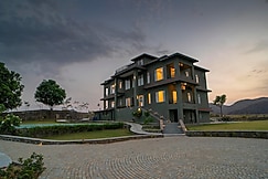 Kutumb Villas |Entire 5 bhk with Fort View, Kumbhalgarh
