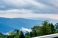 Sittong Aura, Kurseong