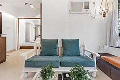 Bohemian 1 BHK in Bandra W by Squareone Stays, Mumbai