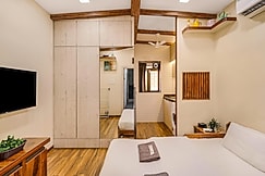 Pebble Studio in Bandra W by SquareOne Stays, Mumbai
