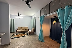 Shubham s stay, Lucknow
