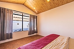 Sky ridge I 2BR I mountain view by Homeyhuts (2A), Chamba