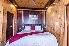 Sky ridge I 1BR I mountain view by Homeyhuts (B), Mussoorie