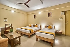 Itsy Hotels Emirates Suites - Near RMZ EcoWorld, Bellandur, Bangalore