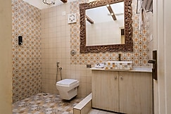 White Serenity Heritage Pool Villa near Beach Udupi, Kundapur
