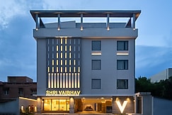 Shri Vaibhav, Tiruchirappalli