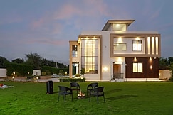 ELIVAAS Signature Lush Haven | 4 BHK Retreat with Pvt Pool, Jaipur