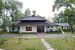 ELIVAAS Tales By Tamarind 3 BHK Forest Villa with Pvt Pool & Garden, Kothamangalam