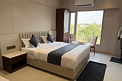 Hotel Mahakal Prajawasi Som, Dewas