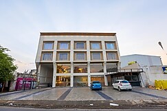 Nova Platinum Hotel and Restaurant Ujjain, Ujjain
