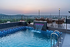 Regenta Place The Golden Castle, Baddi, Kasauli