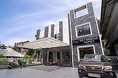 Sky Bridge Homes | Mountain Stay Near Glass Bridge, Munnar