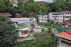 Baas Basai singe room space, Kalimpong